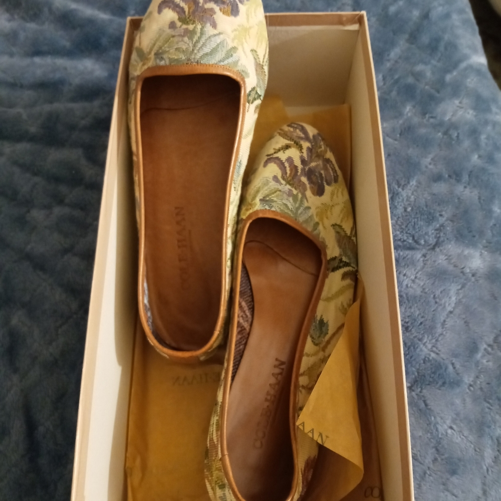 COLE HAAN - Picture 4 of 5